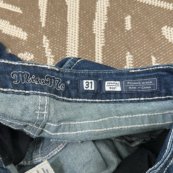 Miss Me Distressed Signature Boot Jean JM1232B Size 31 Inseam 34 Color MK 323 - Picture 7 of 17